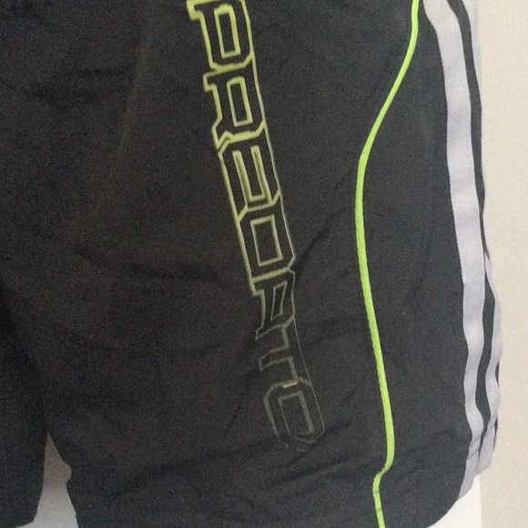 Boys Adidas Shorts - Picture 2 of 5